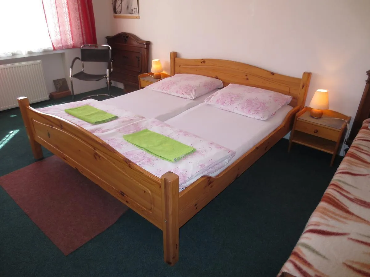 Hostel Florenc 41 Pansiyon Prag Çek Cumhuriyeti